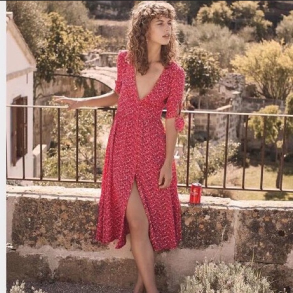Beautiful Auguste dress!